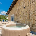 Luxury Budimir *