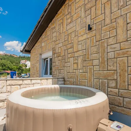 Luxury Budimir *